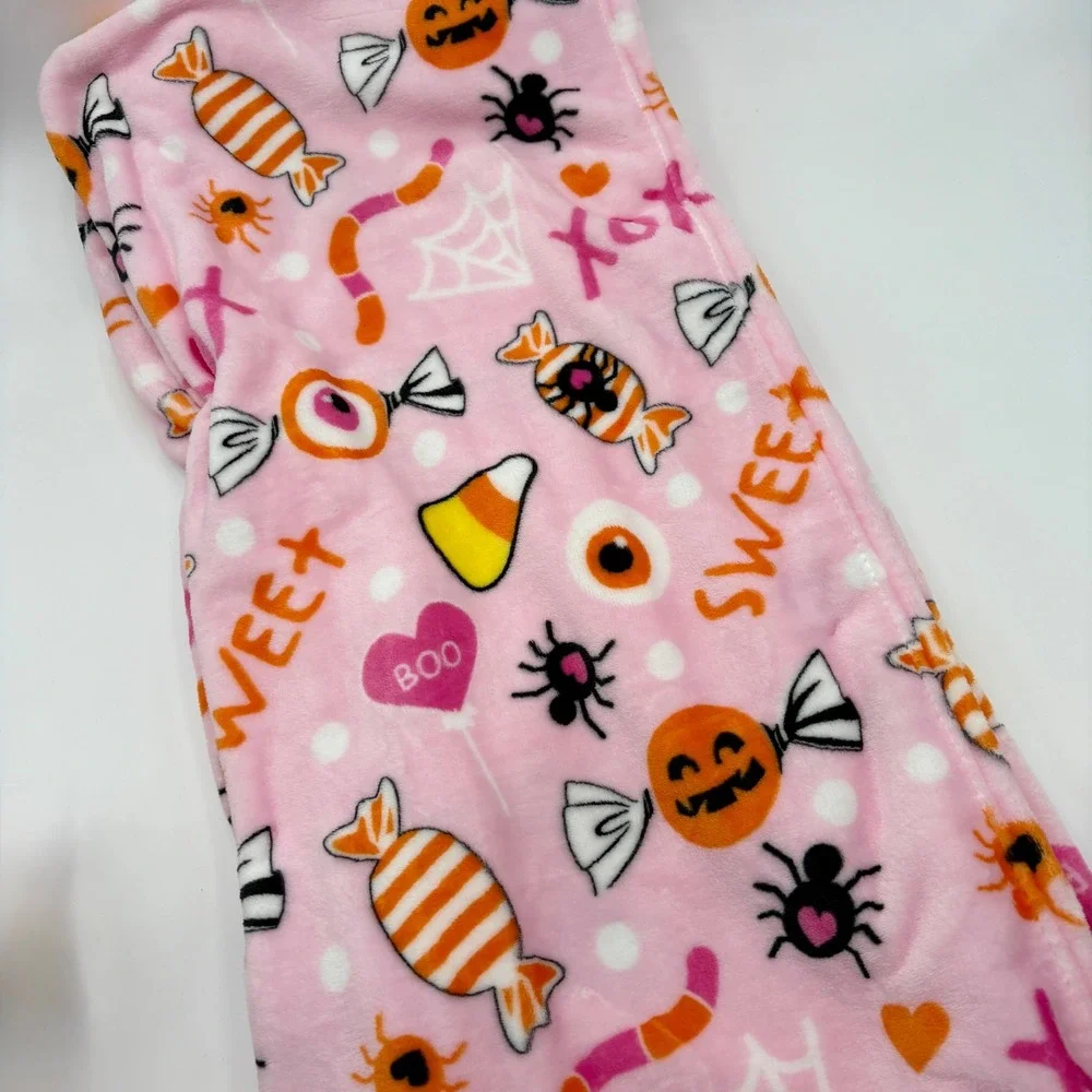 Betsey Johnson Summerween Plush‎ Throw Blanket Pink Candy Spooky Sweet Treat Boo